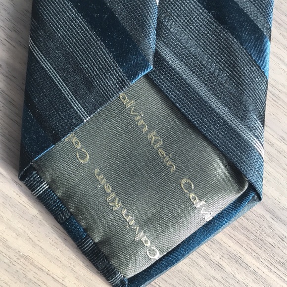 Brand New! 100% Silk Tie Calvin Klein Blue and Black Stripes - Picture 5 of 6